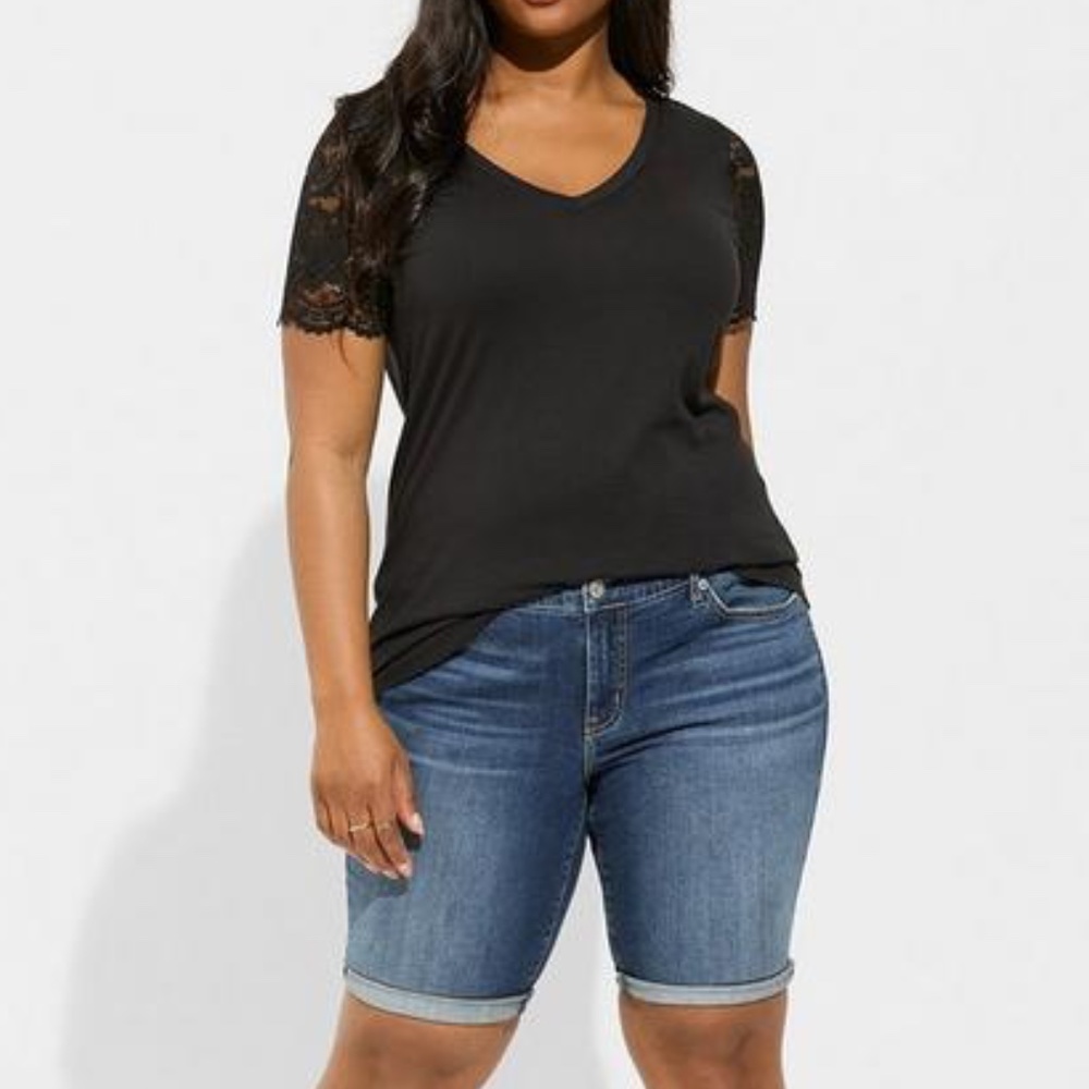 Torrid Bermuda Boyfriend Vintage Stretch Mid-Rise Shorts - Plus Size 16